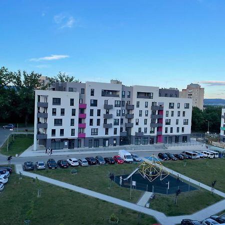 Apartament Na Letniej Z Duzym Tarasem Z Widokiem Na Gory Kłodzko Dış mekan fotoğraf