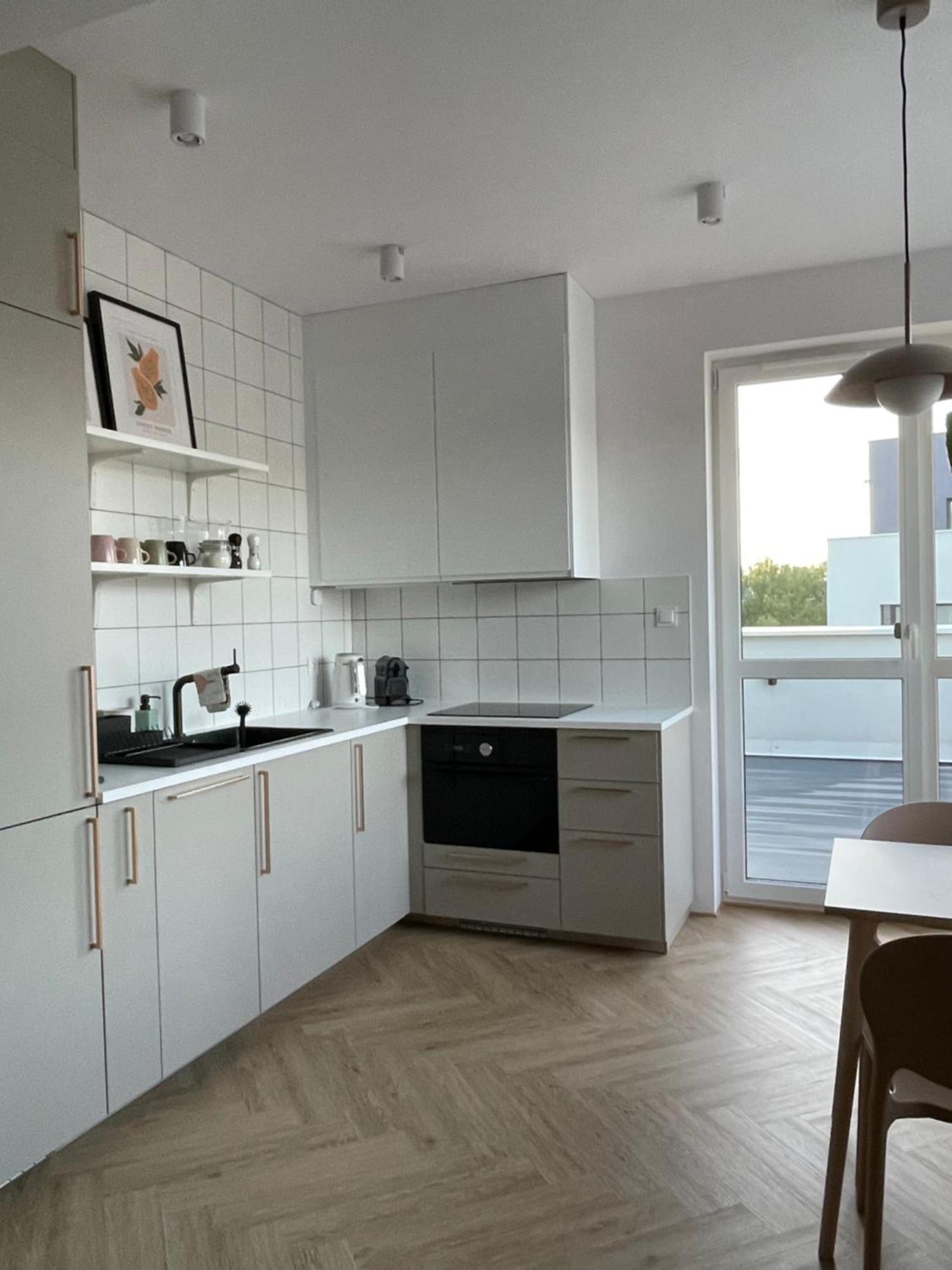 Apartament Na Letniej Z Duzym Tarasem Z Widokiem Na Gory Kłodzko Dış mekan fotoğraf